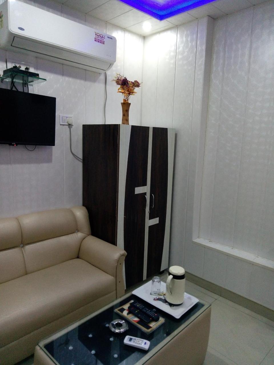 Hotel Sunrise Orai Exterior photo