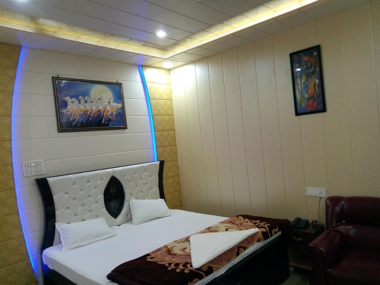 Hotel Sunrise Orai Exterior photo