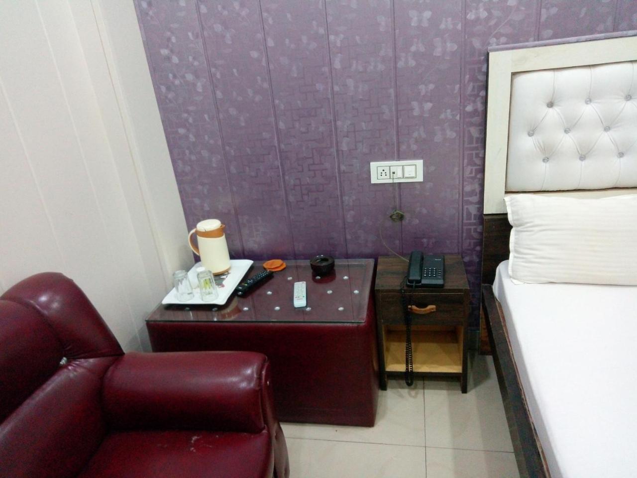 Hotel Sunrise Orai Exterior photo